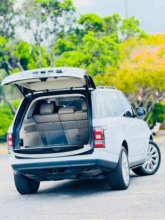 2017 Land Rover Range Rover L405 - Image 5 of 20