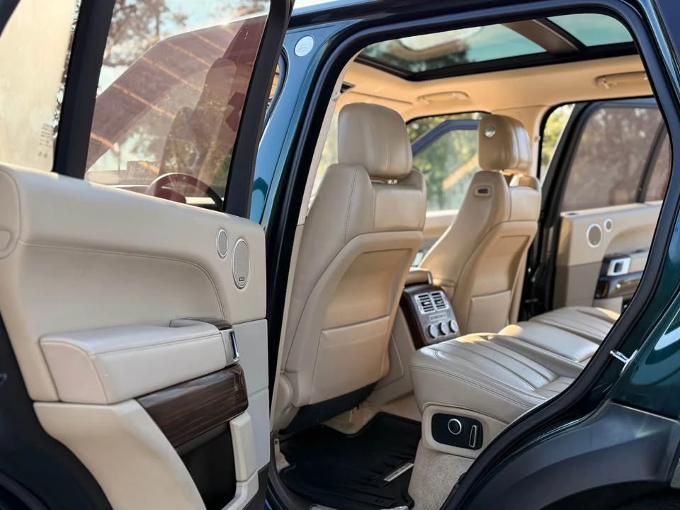 2017 Land Rover Range Rover L405 - Image 10 of 19