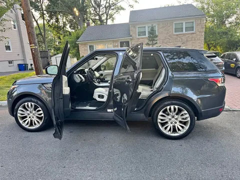 2017 Land Rover Range Rover HSE Sport Utility 4D