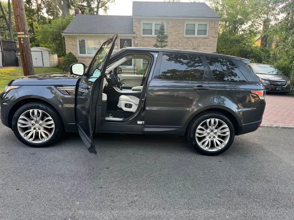 2017 Land Rover Range Rover L405 - Image 9 of 12