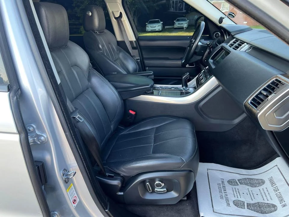 2017 Land Rover Range Rover L405 - Image 10 of 17