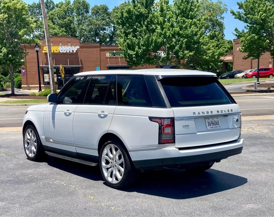 2017 Land Rover Range Rover L405 - Image 10 of 20