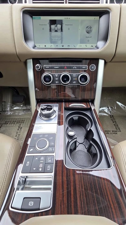 2017 Land Rover Range Rover L405 - Image 8 of 12