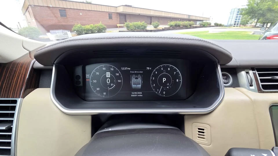 2017 Land Rover Range Rover L405 - Image 5 of 12