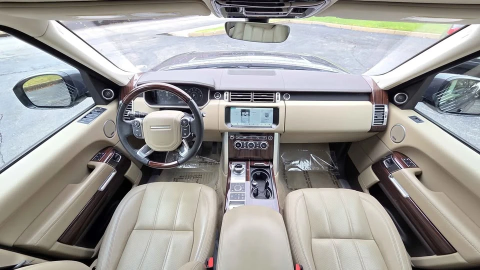 2017 Land Rover Range Rover L405 - Image 9 of 12