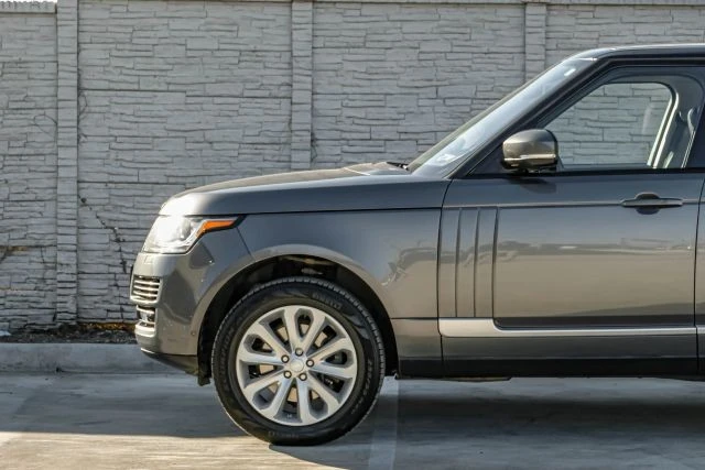 2017 Land Rover Range Rover L405 - Image 12 of 21