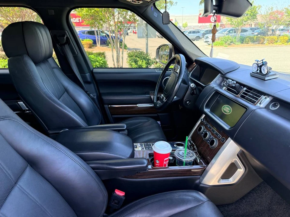 2017 Land Rover Range Rover L405 - Image 9 of 13