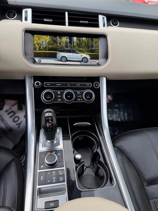 2017 Land Rover Range Rover L405 - Image 13 of 18