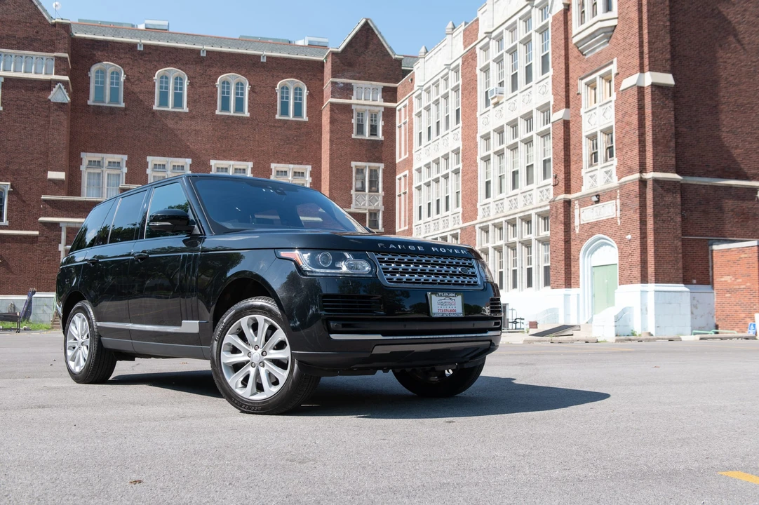 2017 Land Rover Range Rover L405 - Image 12 of 31