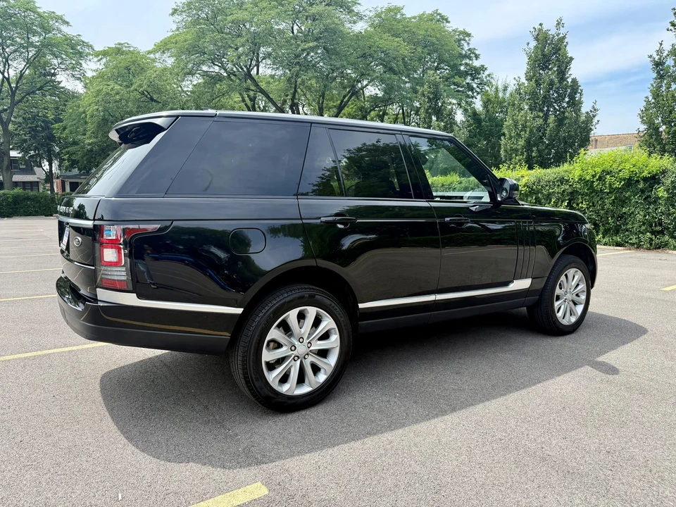 2017 Land Rover Range Rover L405 - Image 24 of 31