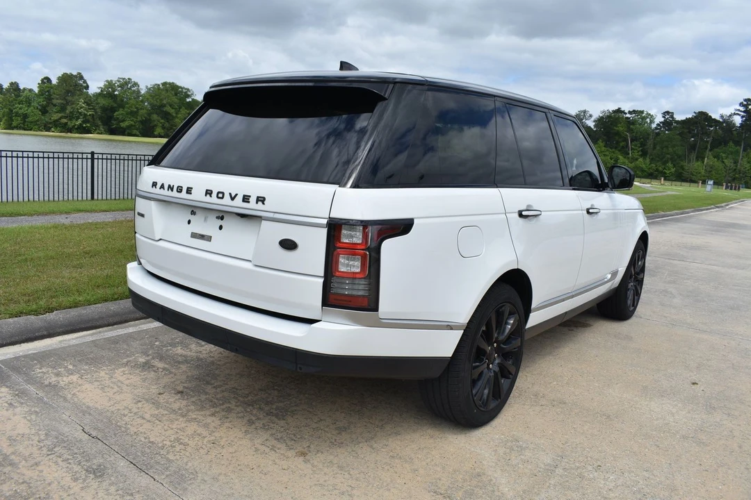 2017 Land Rover Range Rover L405 - Image 8 of 24