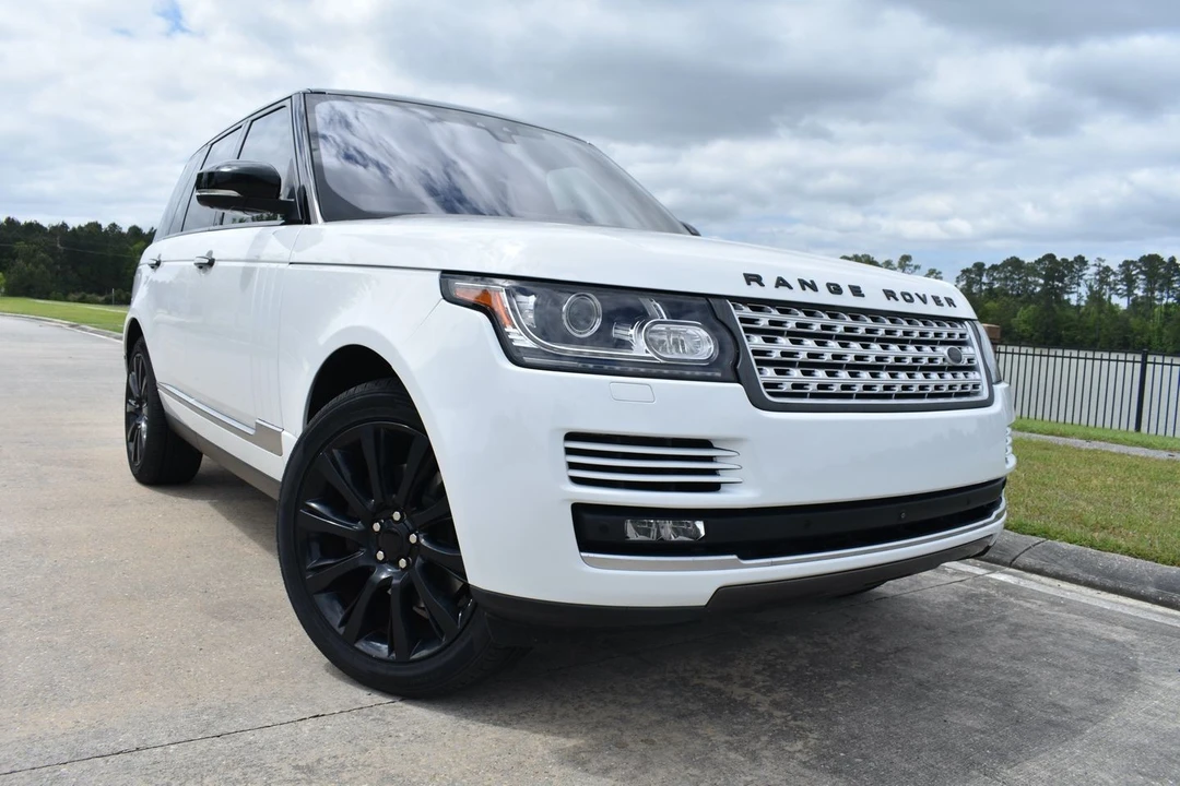 2017 Land Rover Range Rover L405 - Image 5 of 24