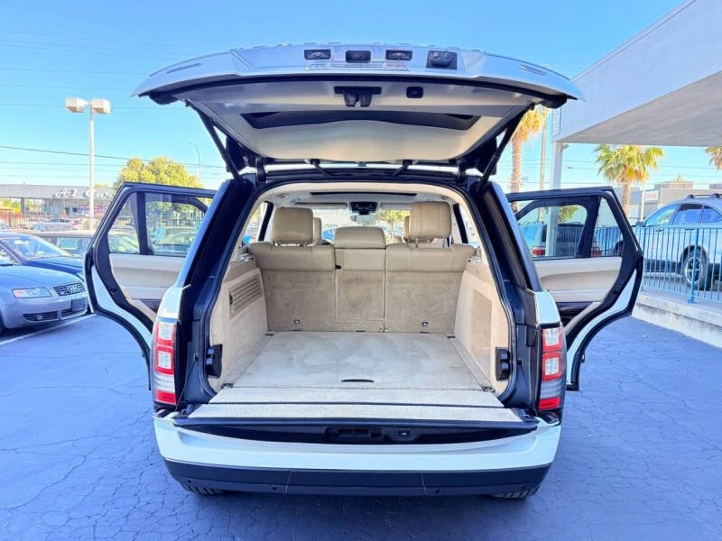 2017 Land Rover Range Rover L405 - Image 10 of 20