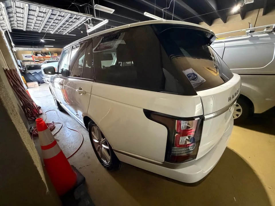 2017 Land Rover Range Rover L405 - Image 6 of 15