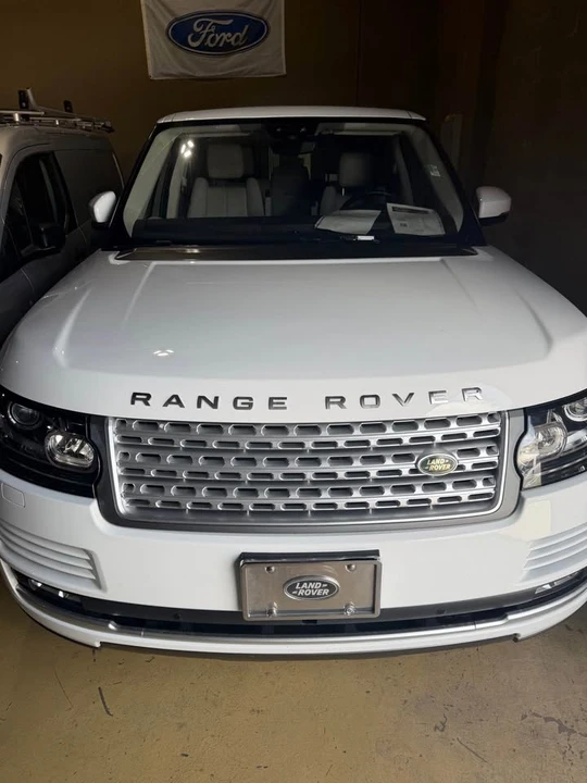 2017 Land Rover Range Rover L405 - Image 2 of 15