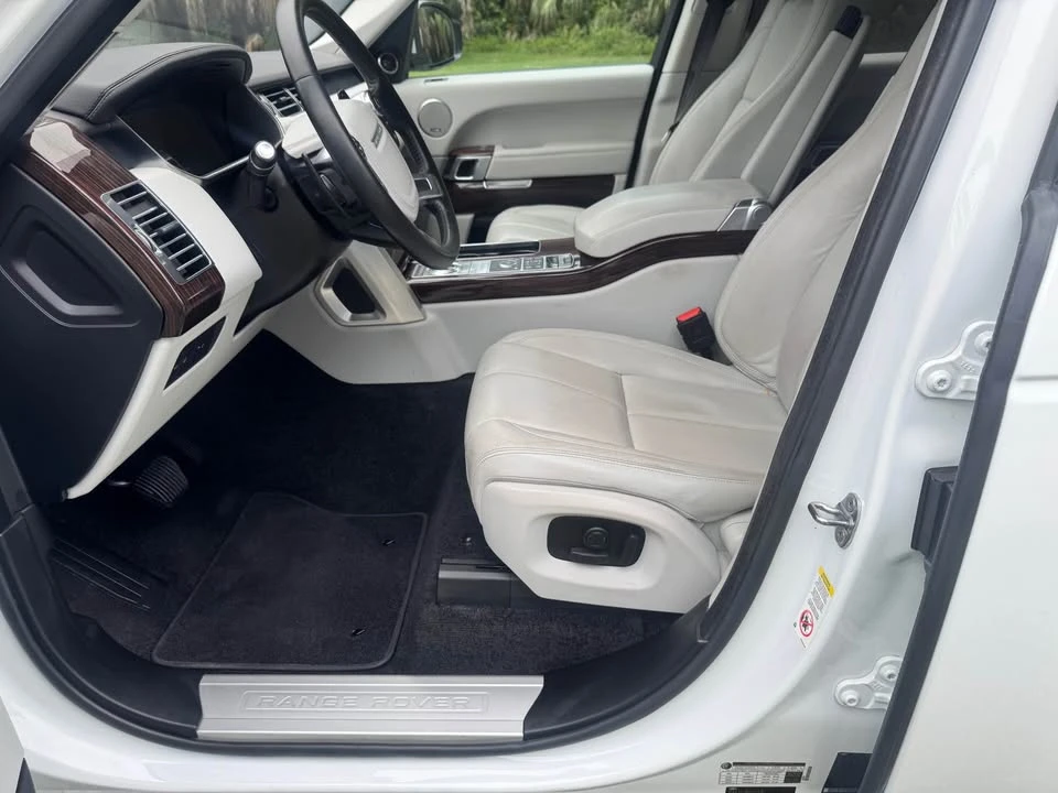 2017 Land Rover Range Rover L405 - Image 9 of 20
