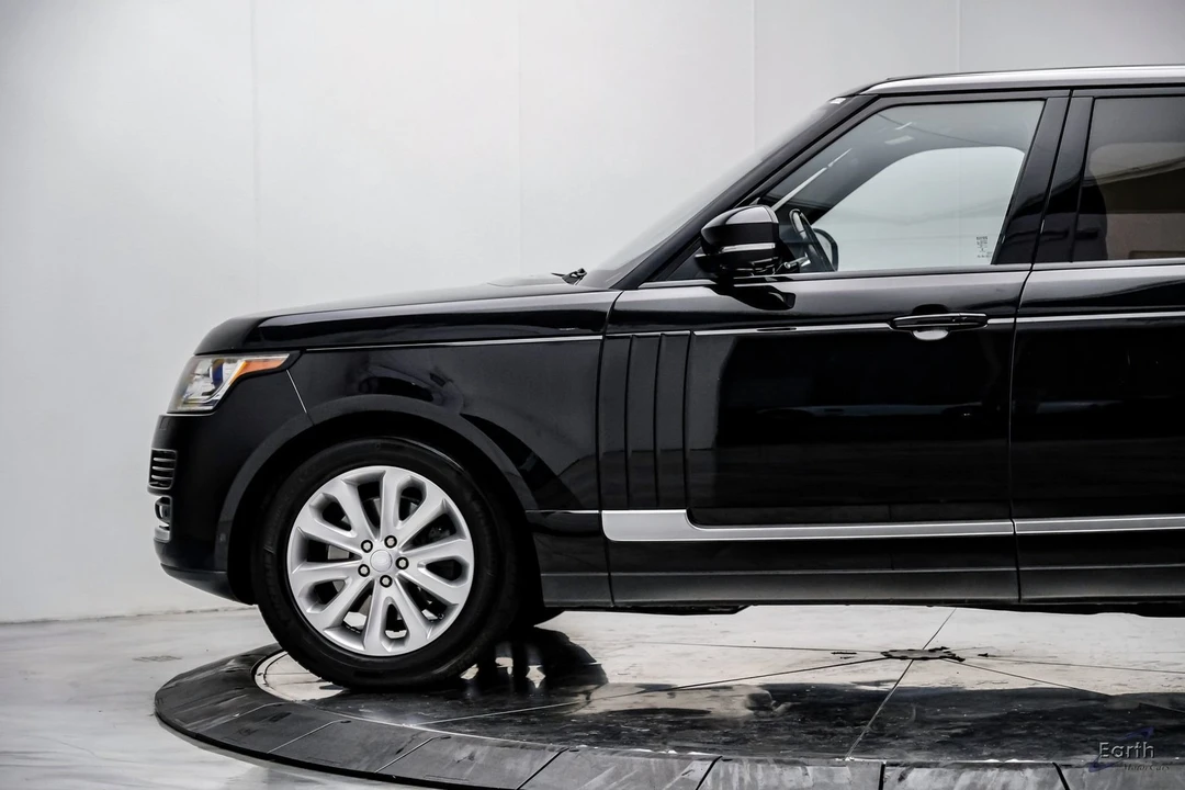 2017 Land Rover Range Rover L405 - Image 6 of 12