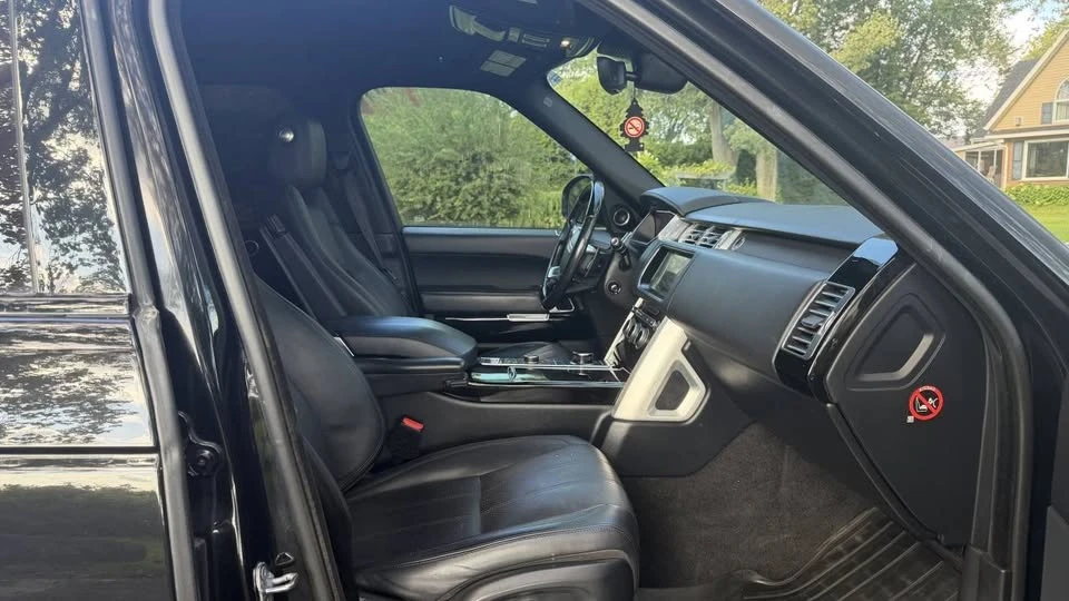 2017 Land Rover Range Rover L405 - Image 10 of 20