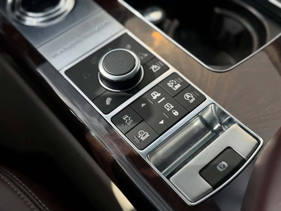 2017 Land Rover Range Rover L405 - Image 12 of 19