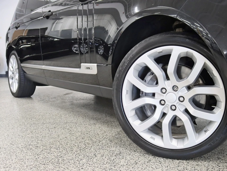 2017 Land Rover Range Rover L405 - Image 4 of 12