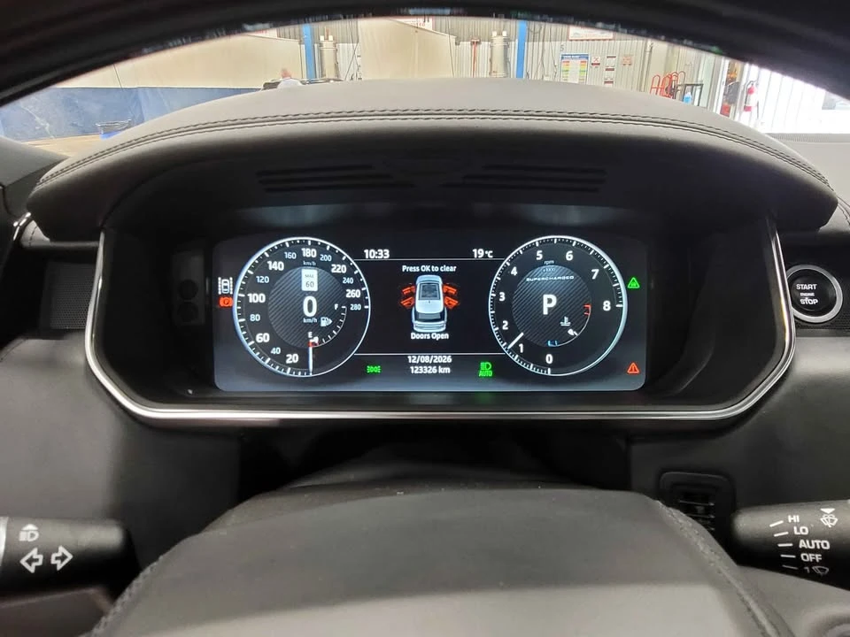 2017 Land Rover Range Rover L405 - Image 11 of 19