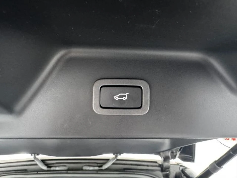2017 Land Rover Range Rover L405 - Image 9 of 20