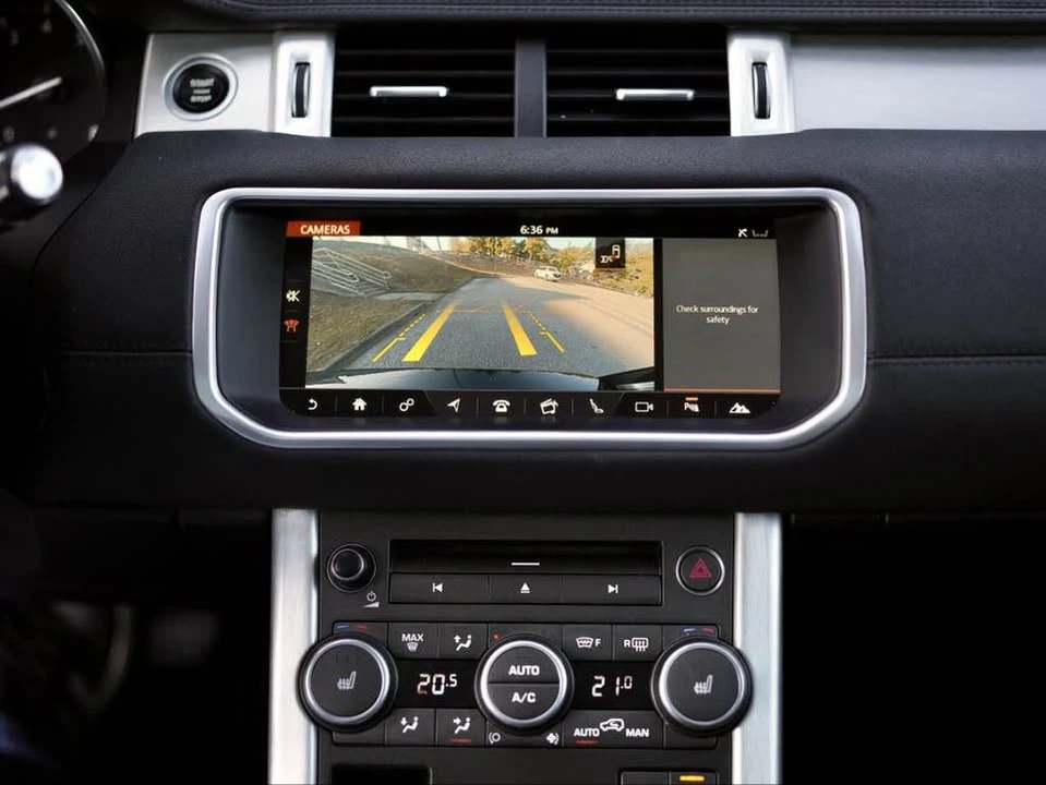 2017 Land Rover Range Rover L405 - Image 11 of 14