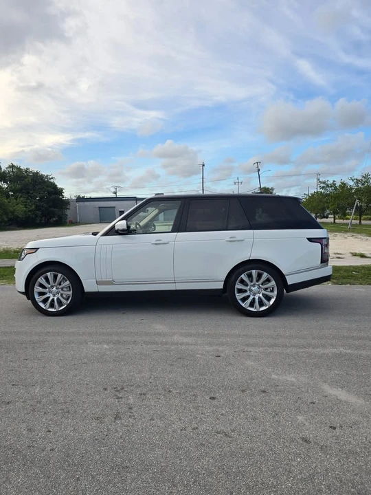 2017 Land Rover Range Rover L405 - Image 8 of 11