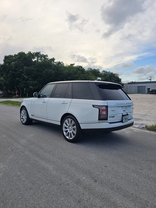 2017 Land Rover Range Rover L405 - Image 7 of 11