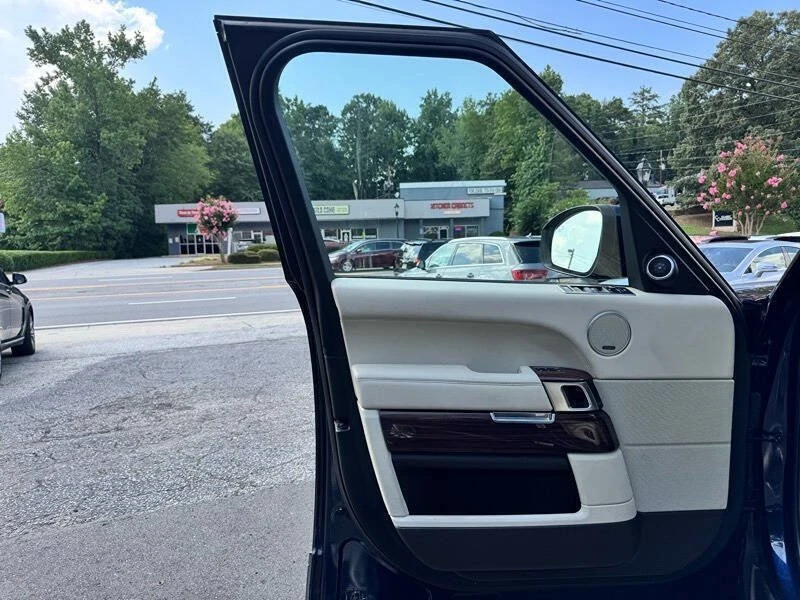2017 Land Rover Range Rover L405 - Image 10 of 20
