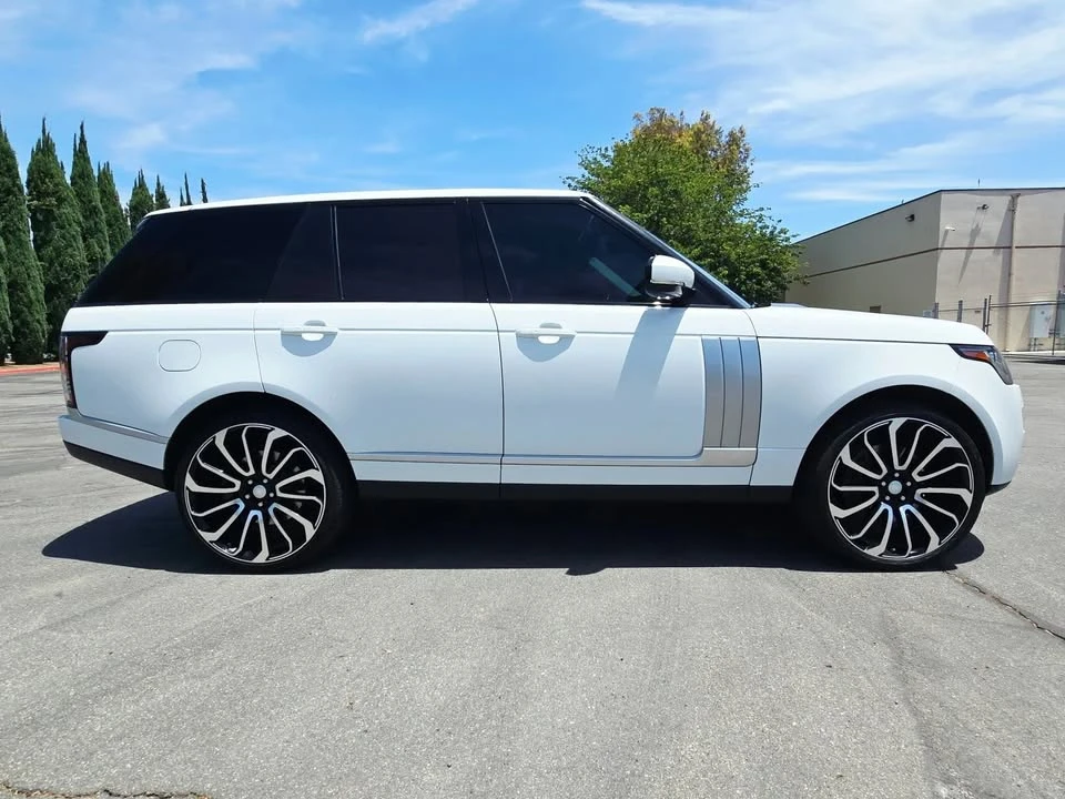 2017 Land Rover Range Rover L405 - Image 4 of 20