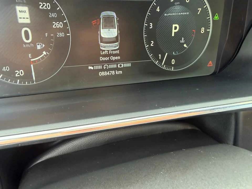 2017 Land Rover Range Rover L405 - Image 2 of 7