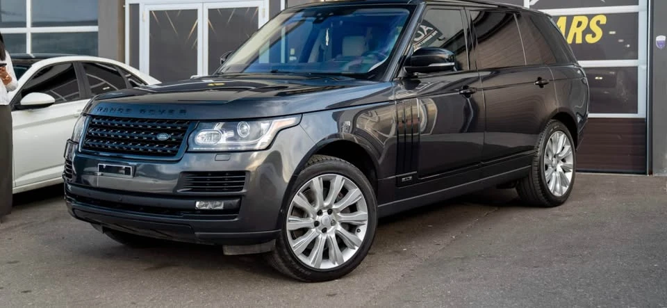 2017 Land Rover Range Rover L405 - Image 2 of 9
