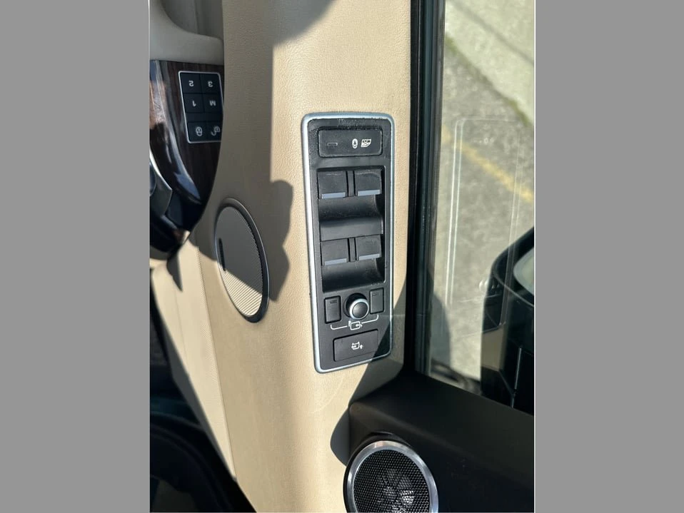 2017 Land Rover Range Rover L405 - Image 13 of 20