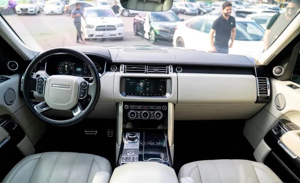 2017 Land Rover Range Rover L405 - Image 5 of 9