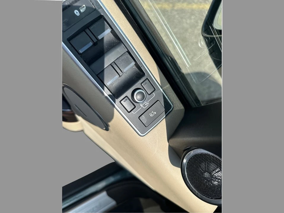 2017 Land Rover Range Rover L405 - Image 15 of 20