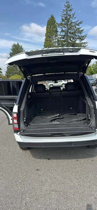 2017 Land Rover Range Rover L405 - Image 9 of 16