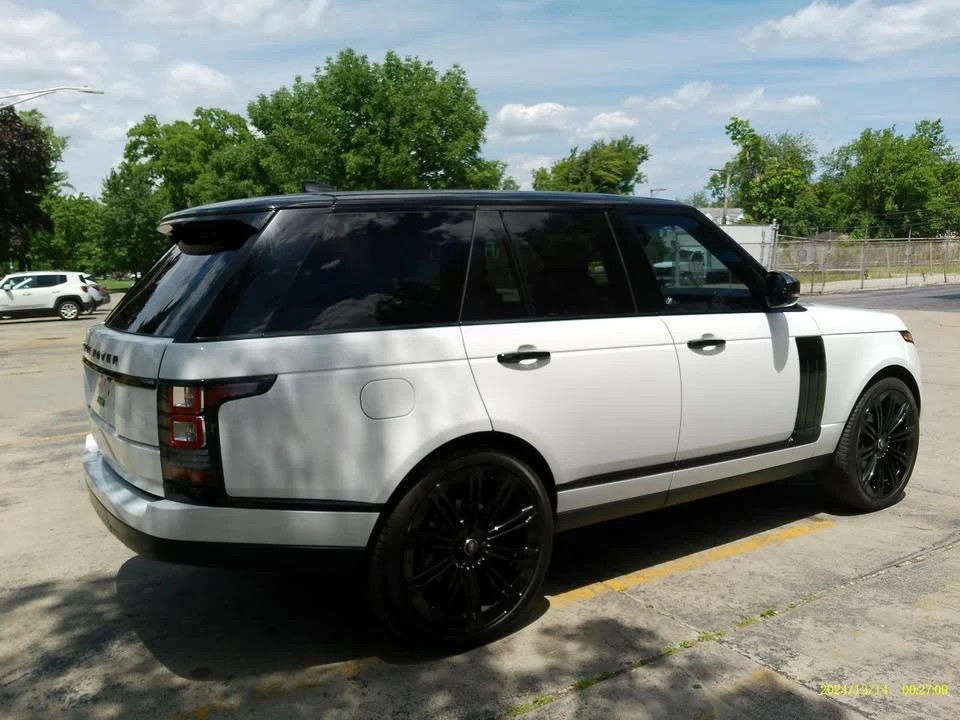 2017 Land Rover Range Rover L405 - Image 10 of 20