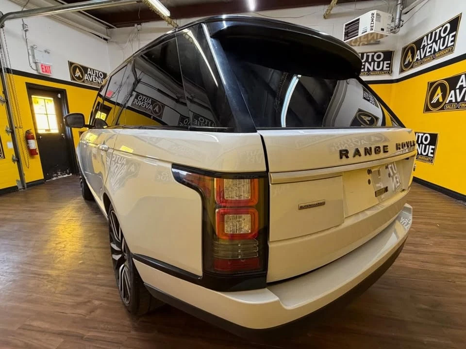 2017 Land Rover Range Rover L405 - Image 3 of 16
