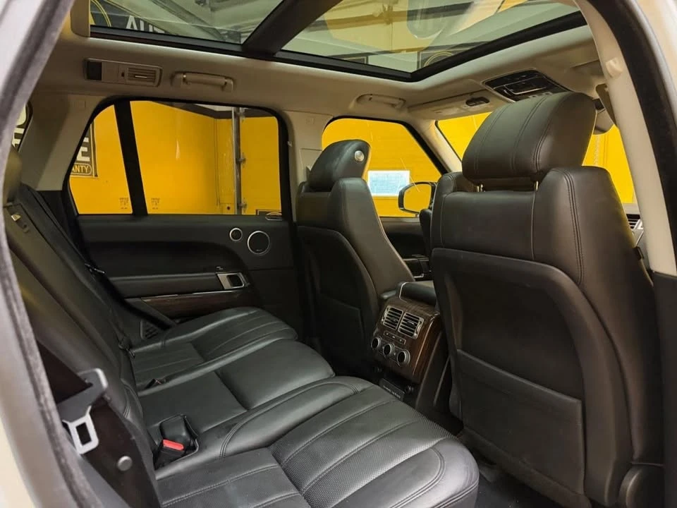 2017 Land Rover Range Rover L405 - Image 12 of 16