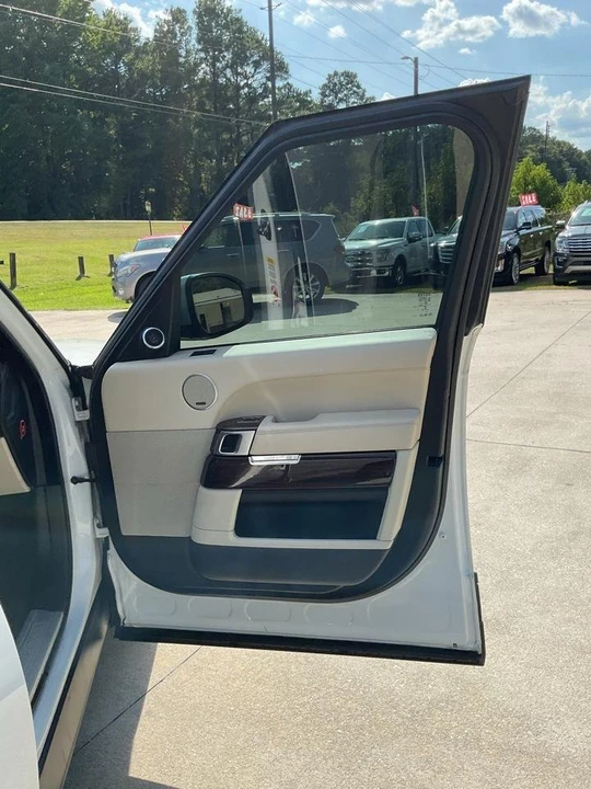 2017 Land Rover Range Rover L405 - Image 14 of 19