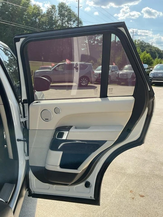 2017 Land Rover Range Rover L405 - Image 12 of 19