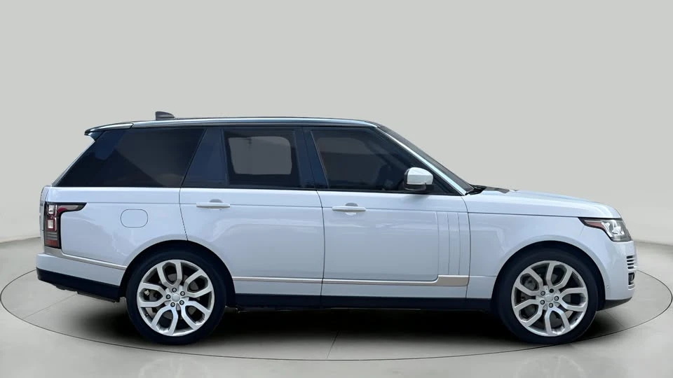 2017 Land Rover Range Rover L405 - Image 7 of 20