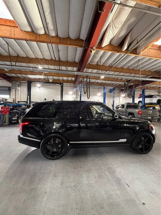 2017 Land Rover Range Rover L405 - Image 2 of 18