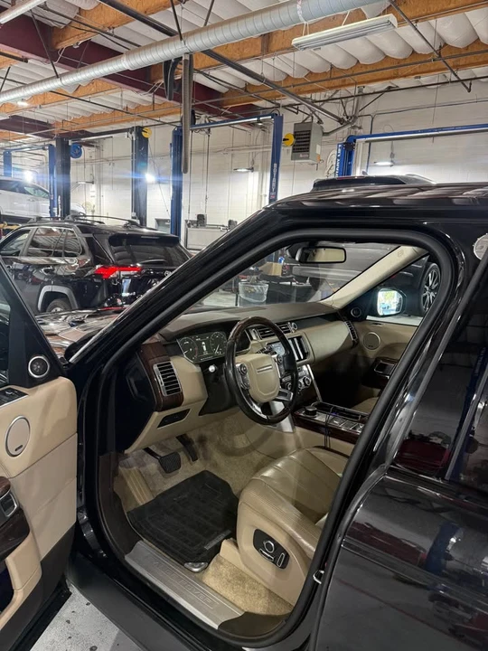 2017 Land Rover Range Rover L405 - Image 8 of 18