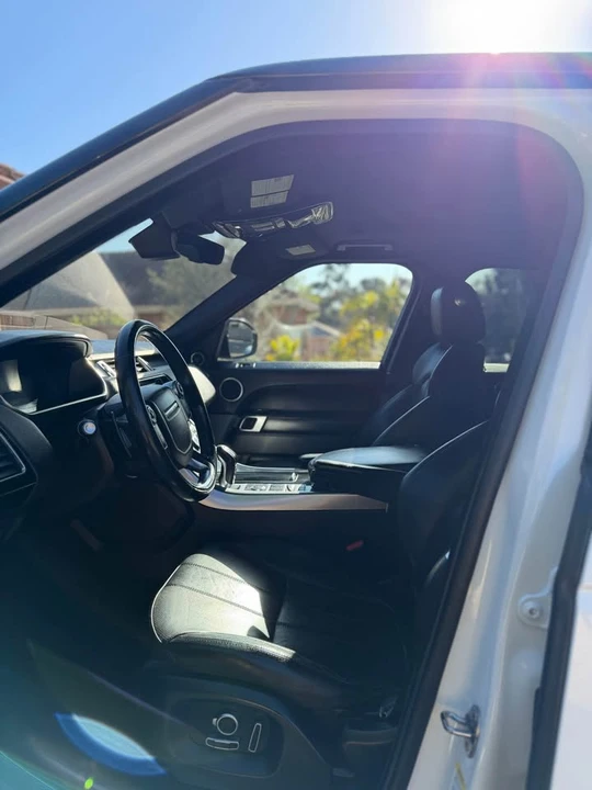 2017 Land Rover Range Rover L405 - Image 5 of 11