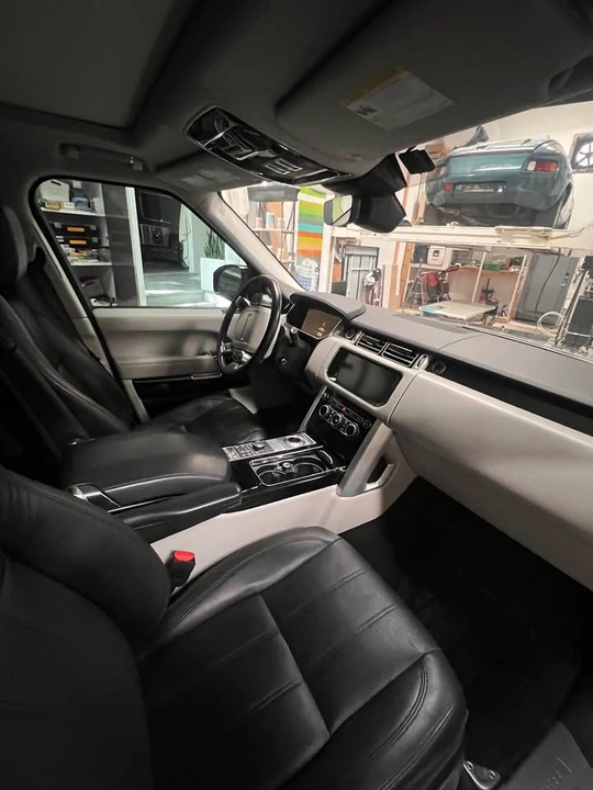 2017 Land Rover Range Rover L405 - Image 9 of 21