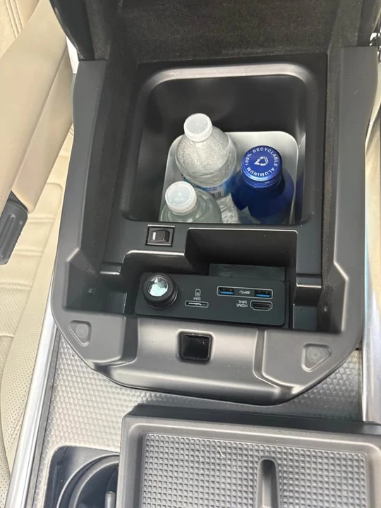 2017 Land Rover Range Rover L405 - Image 11 of 15