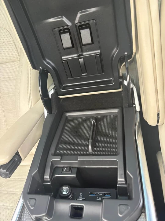 2017 Land Rover Range Rover L405 - Image 12 of 15