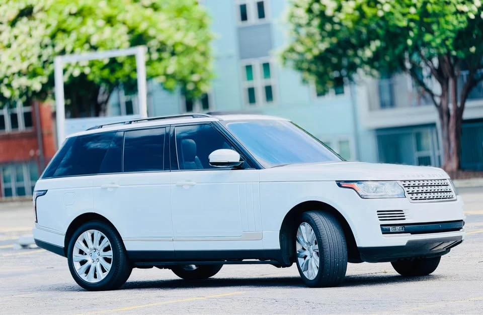 2017 Land Rover Range Rover L405 - Image 2 of 17